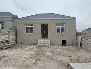 musviqabad qesebesinde satilan evler 2022: Maştağa qəs. 3 otaqlı, 90 kv. m, Kredit var, Yeni təmirli