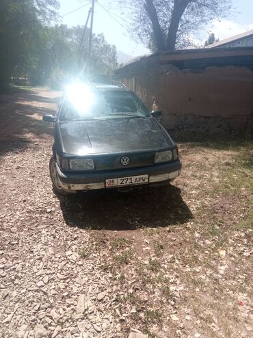 победа машина: Универсал Volkswagen Passat B3 черного цвета, модель Variant