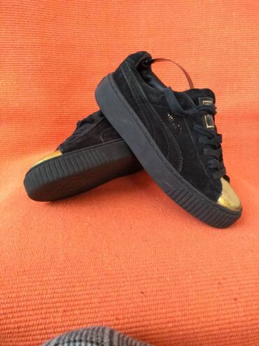 Women's Sneakers and athletic shoes: PUMA kozne patike br 37 Puma original kozne patike, koza spolja i — 1