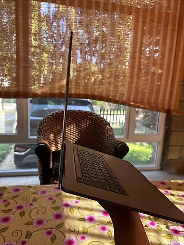 Ноутбуки Apple (MacBook): Продаю макбук про с самым большим диагоналям от apple целых 16 дюймов — 5