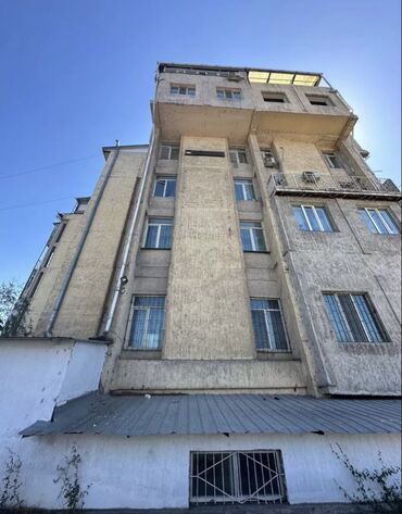 Продажа помещений свободного назначения: Продается многофункциональное помещение на цокольном этаже ПО АДРЕСУ — 13