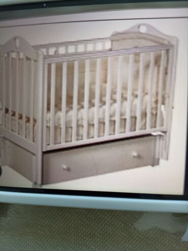 домик для детей из ткани: Манеж-кровать, Б/у, С комодом, Дерево