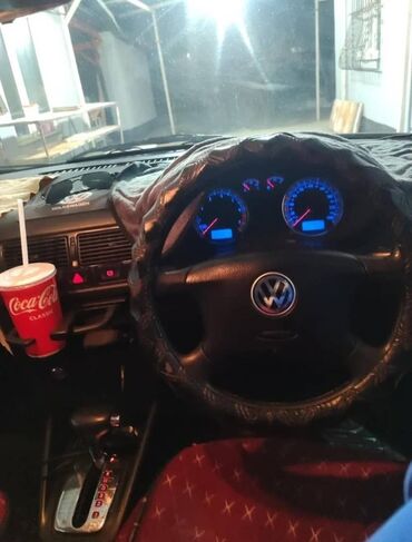 Volkswagen: Volkswagen Golf: 2001 г., 1.6 л, Автомат, Бензин, Хэтчбэк — 2