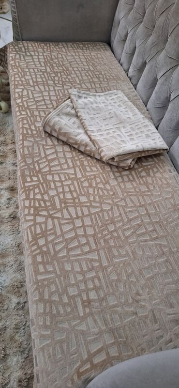 Prekrivači za nameštaj: Plisani flekeri
Dimenzije-80*80;80*150;80*200
Cena 4200 din — 12