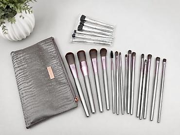 Красота и здоровье: Продаю наборы кистей от BH Cosmetics С белой (12шт) и розовой — 2
