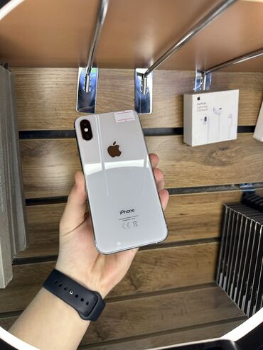 телефон iphon: IPhone Xs, Б/у, 64 ГБ, Белый, Защитное стекло, Чехол, 74 %