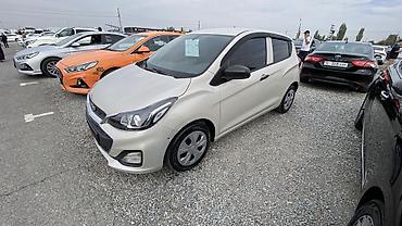 Продажа авто: Chevrolet Spark: 2015 г., 1 л, Автомат, Бензин, Хэтчбэк — 3