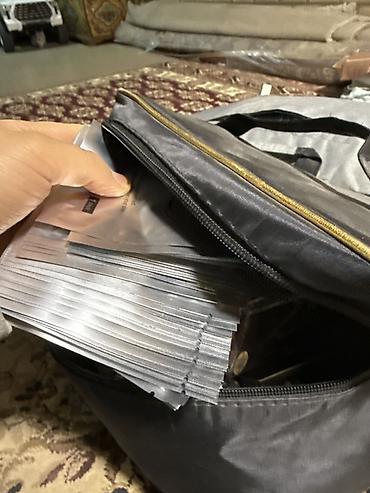 Оборудование для салонов красоты: Ресницы для наращивани продаю Состав: - Палитры ресниц в кассетах — 1