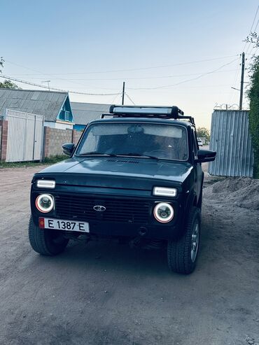 машины срочно: ВАЗ (ЛАДА) 4x4 Нива: 1999 г., 1.7 л, Механика, Бензин, Внедорожник