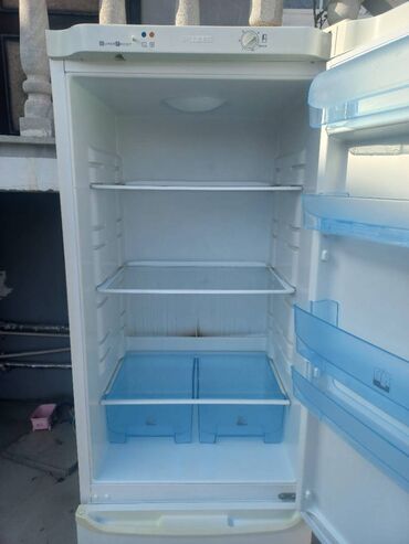 Soyuducular: Soyuducu Pozis 180 hündürülükdə 2 qapılı çürüyü pası yoxdur rəflərində — 6