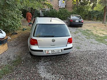 Volkswagen Golf: 2001 г., 1.6 л, Механика, Бензин, Хэтчбэк