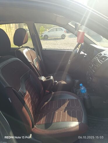 VAZ (LADA): VAZ (LADA) Vesta: 1.6 l | 2021 il 220900 km Sedan — 5