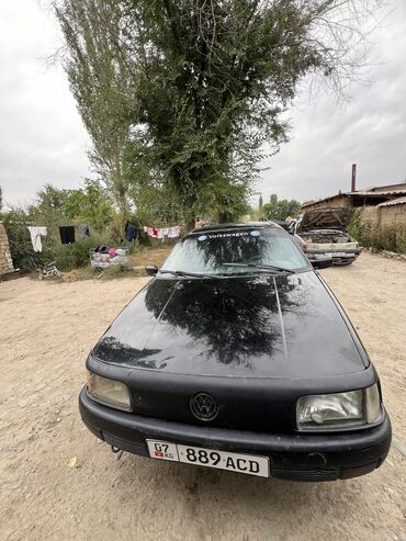 авенсис 1: Volkswagen Passat: 1990 г., 1.8 л, Механика, Бензин, Универсал