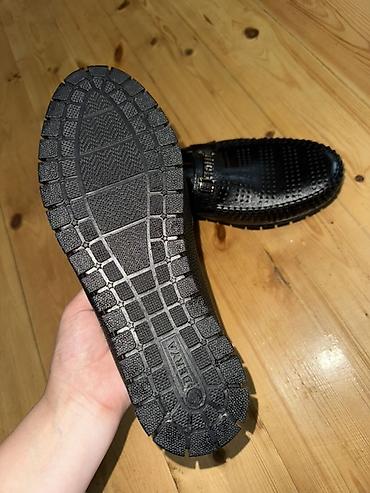 Ayaqqabılar: Kişi loafer ayaqqabısı – qara rəng - Üst material: perforasiyalı — 3