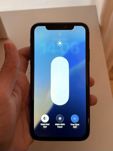 Apple iPhone: IPhone 11, 64 GB, Qara, Face ID — 7