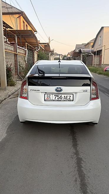 small car: Toyota Prius: 2012 г., Гибрид, Хэтчбэк — 2