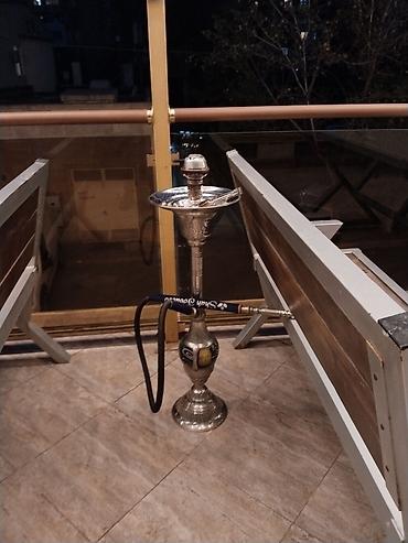 Naxışlı metal gövdəli qəlyan dəsti. Uzun və zərif formalı korpus