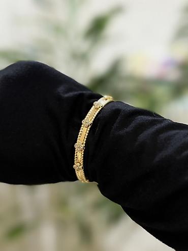 Браслеты: Женские браслеты успейте купить на 8 марта💐🌺 Идея подарка и стильный — 10