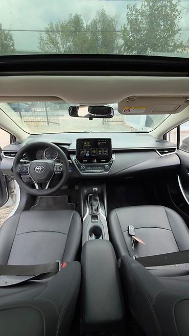 2022: Toyota Corolla: 2022 г., 1.8 л, Вариатор, Гибрид, Седан — 3