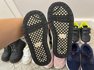 Детская обувь: Продаю!!! Детская обувь, б/у, но очень качественная и дорогая обувь ( — 14