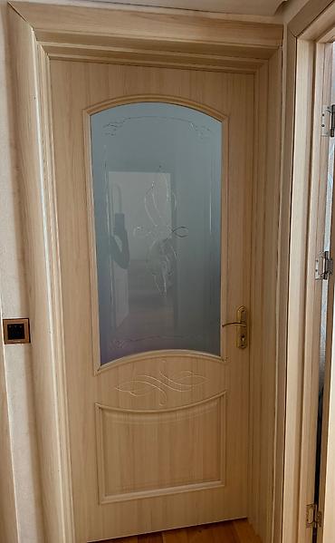 5 ədəd otaq qapısı, yeni qapı alındığı üçün satılır. Ölçüləri 2*80sm