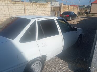 Daewoo: Daewoo Nexia: 1.5 l | 1995 il Sedan