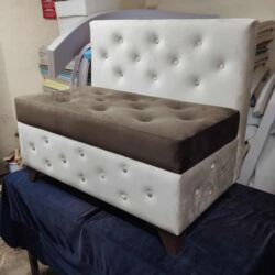 Ostalo: Tabure sa naslonom 100/60/80 cm sedeci deo 100/50 cm,visina sedeceg — 1