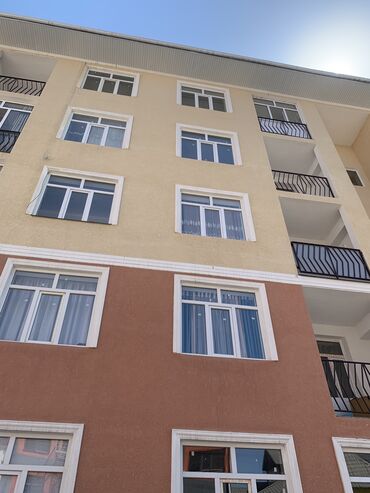 магистрал квартира: 2 комнаты, 66 м², Индивидуалка, 1 этаж, Без ремонта