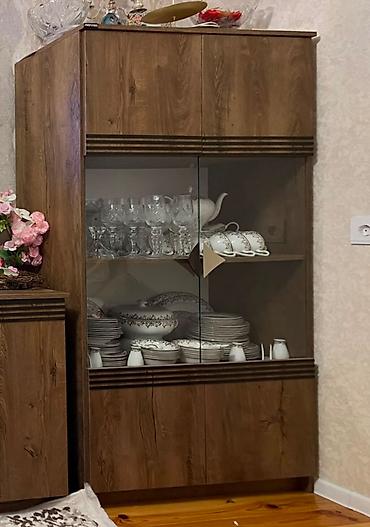 İdeal vəziyyetdədi merinos mebel firmasinindi 
4 bölməsi var