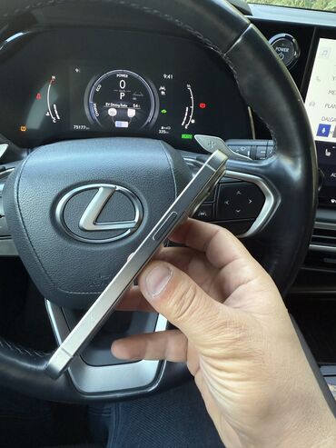 Apple iPhone: IPhone 15 Pro, Gümüşü, Face ID — 9