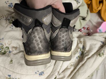 Детская обувь: Детские утеплённые сапожки BOGS размер -25 состояние отличное! вся — 8