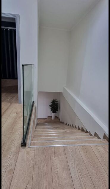 Долгосрочная аренда домов: 160 м², 3 комнаты, Балкон застеклен, Бронированные двери, Видеонаблюдение — 8