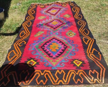 demir qapi islenmis: Qədimi kilim