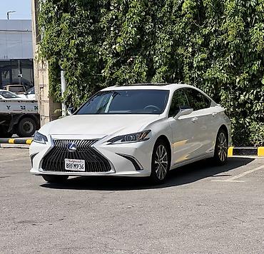 бетоно контакт: Lexus ES: 2020 г., 2.5 л, Вариатор, Гибрид, Седан — 2