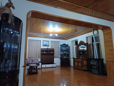 Günlük kirayə mənzillər: 3 otaqlı — 2