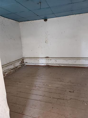 Продажа коттеджей и домов: Продаю участок (с домом, возможно под снос) 20лет никто не жил и есть — 12