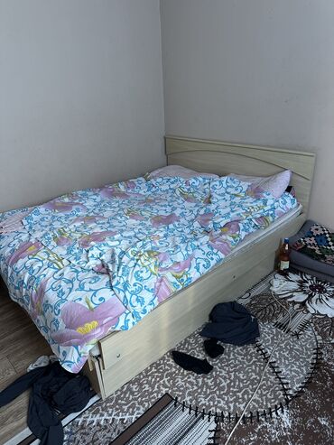 2 спальный кровать: Уктоочу бөлмө гарнитуру, Эки кишилик керебет, түсү - Саргыч боз, Колдонулган