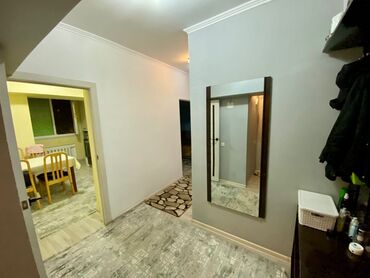 ош базар квартира керек: 3 комнаты, 76 м², Индивидуалка, 2 этаж, Косметический ремонт