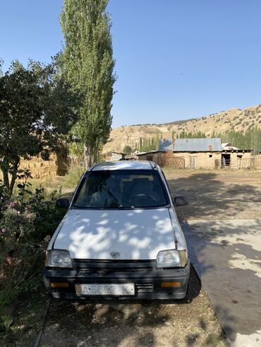 грузовой автомобиль: Daewoo Tico, белый, 5‑дверный хэтчбек. Особенности и комплектация: -