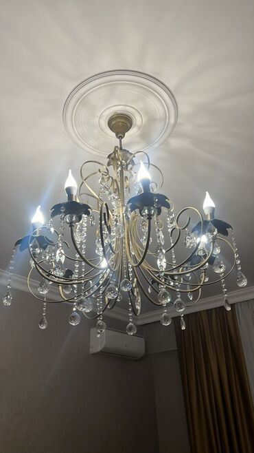 Qazanlar: Çılçıraq, 10 və daha çox lampa