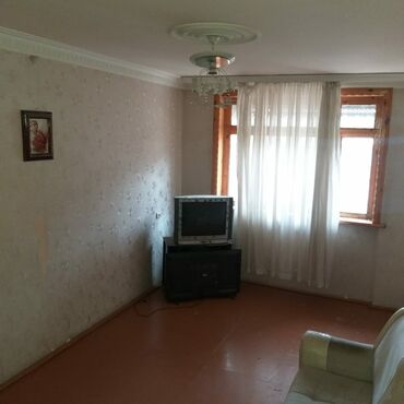 Köhnə tikili: Gəncə, 3 otaqlı, Köhnə tikili, 76 kv. m — 1