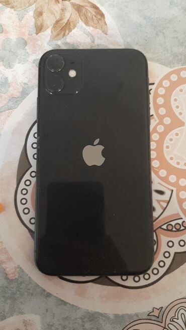 Apple iPhone: IPhone 11