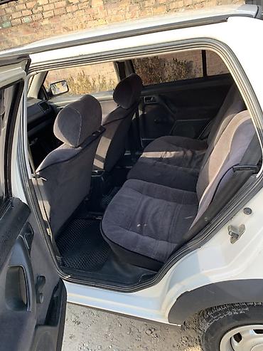 Volkswagen: Volkswagen Vento: 1993 г., 2 л, Механика, Бензин, Седан — 6