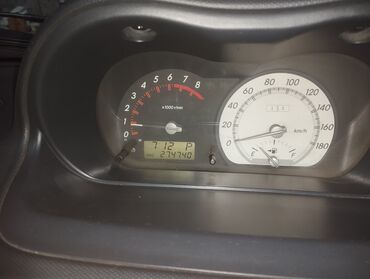 Toyota ist: 2003 г., 1.3 л, Автомат, Бензин