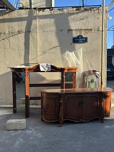 cerez: Klassik üslubda qonaq otağı üçün dəst – konsol, böyük güzgü çərçivəsi — 2