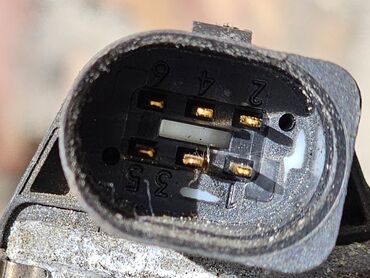 Дроссельные заслонки: Дроссельная заслонка Audi 1998 г., Б/у, Оригинал, Германия — 5