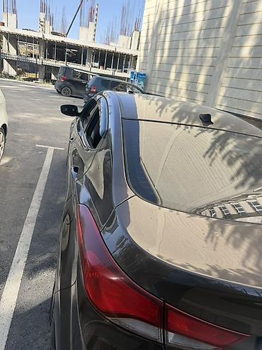 Hyundai: Hyundai Elantra: 2015 г., Седан — 7