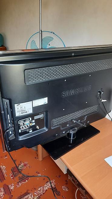 cd disk: TV "SAMSUNG" - 42" с пультом. В отличном состоянии. Разрешением — 5