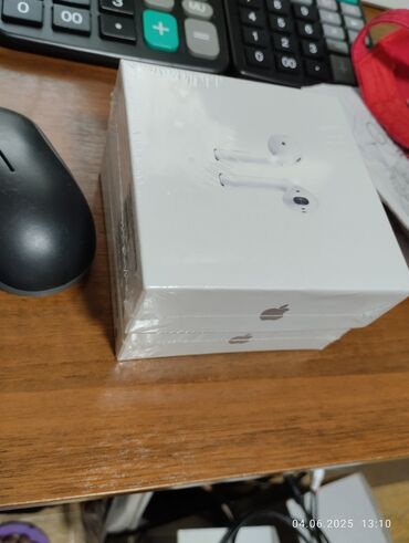 сколько стоят проводные наушники на айфон: Беспроводные наушники от Apple в запечатанной упаковке. Наушники имеют