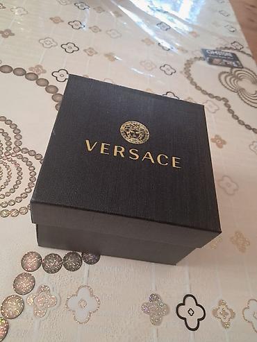 versace qolbaq qizil: Versace qadın saatı - Model: Versace (Medusa loqolu) - Korpus: qızılı — 3